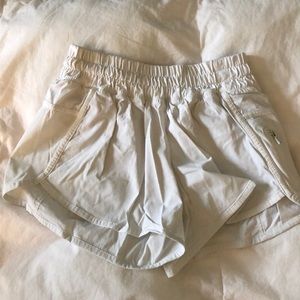 Lululemon tracker shorts 2-way stretch